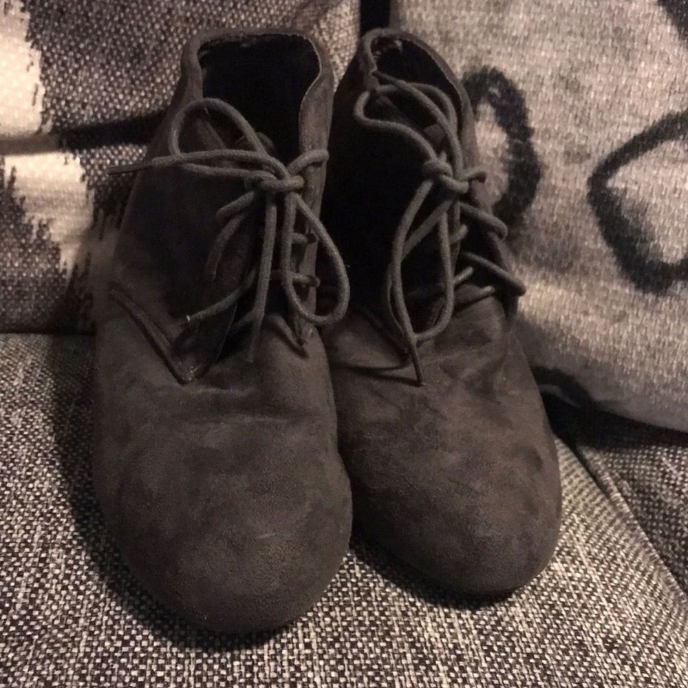 Bonnibel Wedge Booties